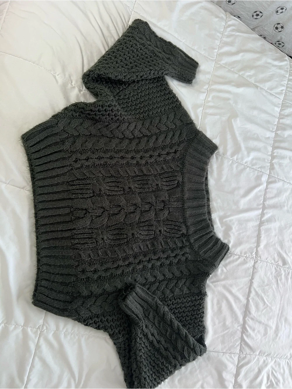 Anthropologie Melissa Off-the-Shoulder Cable Knit Sweater in Dark Olive size S